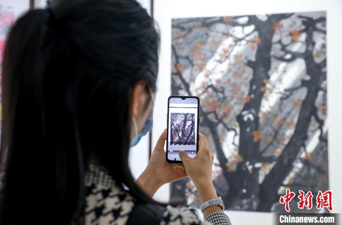 160余幅神农架题材艺术作品在武汉展出