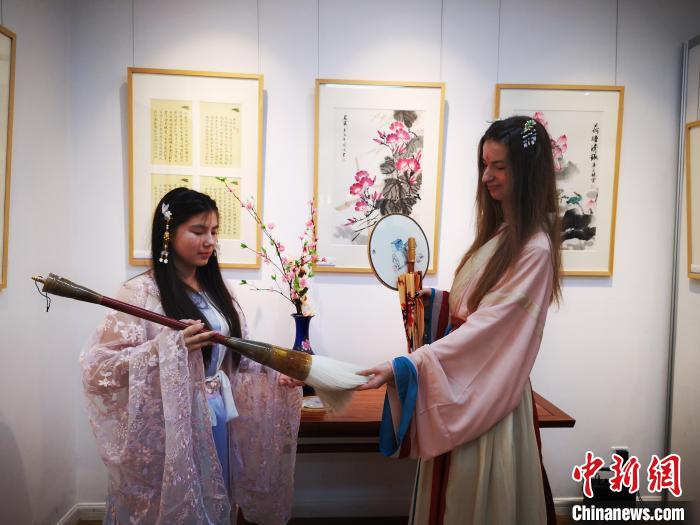 20位外国友人齐聚南通崇川 感受中国传统文化
