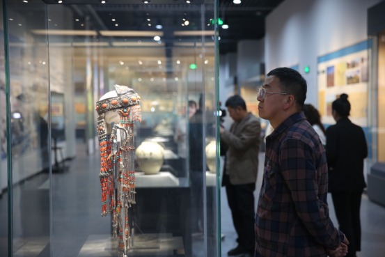 “黄河从草原上流过——内蒙古黄河流域古代文明展”在阿拉善博物馆开展